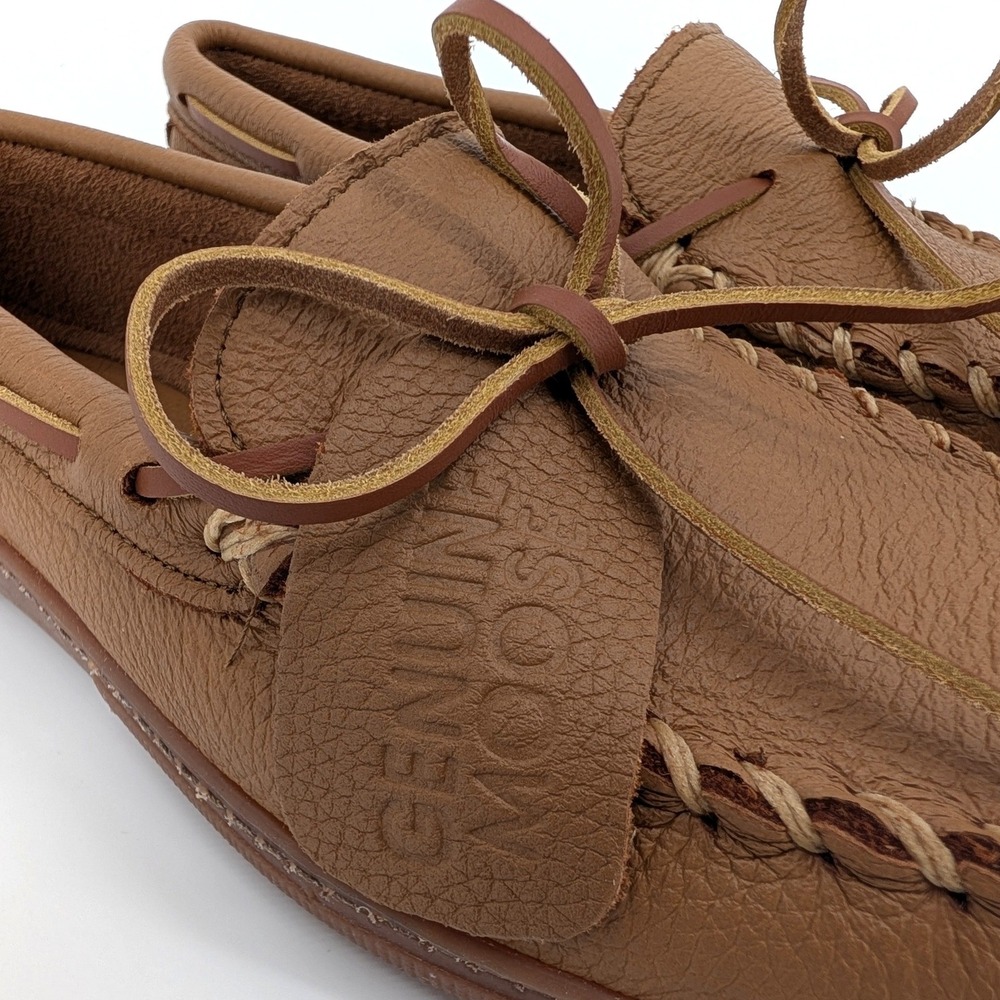 NWOT Minnetonka Moosehide Classic Leather Moccasin Loafers Tan 890W Mens Size 10